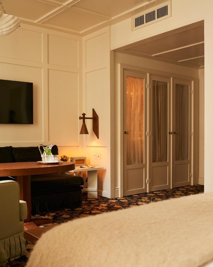 Room Prestige